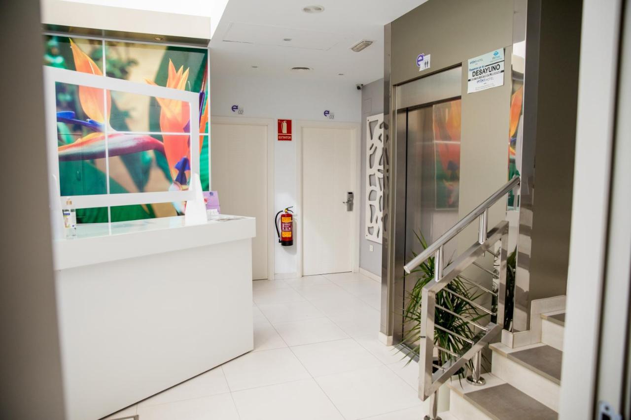 Enfasis Hotel 2*